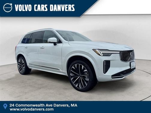 2025 Volvo XC90 B5 Plus