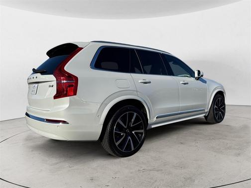 2024 Volvo XC90 B6 Ultimate Bright Theme 7-Seater