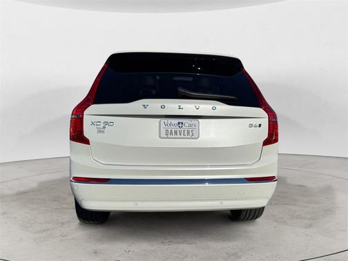 2024 Volvo XC90 B6 Ultimate Bright Theme 7-Seater