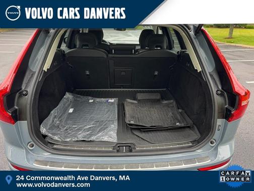 2023 Volvo XC60 B5 Plus Dark Theme
