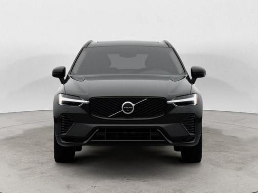 Onyx Black 2026 Volvo XC60 Plug-In Hybrid T8 Ultra