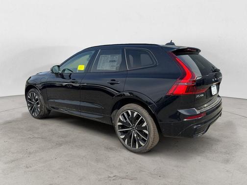 Onyx Black 2026 Volvo XC60 Plug-In Hybrid T8 Ultra