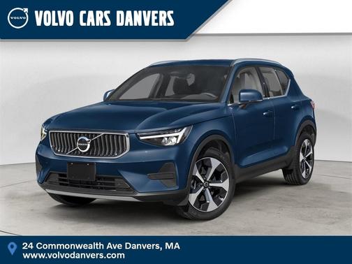 2025 Volvo XC40 B5 Ultra Bright Theme