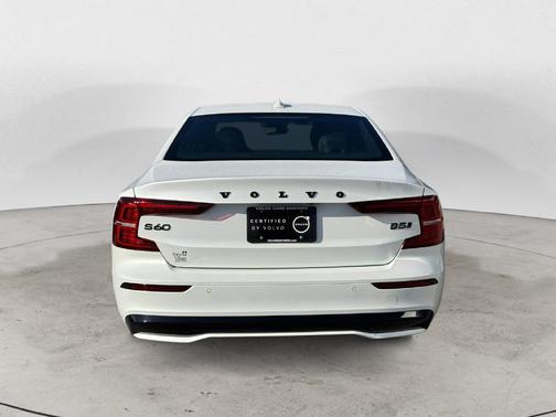 Crystal White Metallic 2024 Volvo S60 B5 Plus Black Edition
