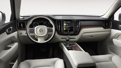 2021 Volvo XC60 T6 Momentum