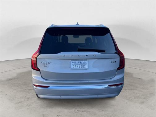 2025 Volvo XC90 B5 Plus