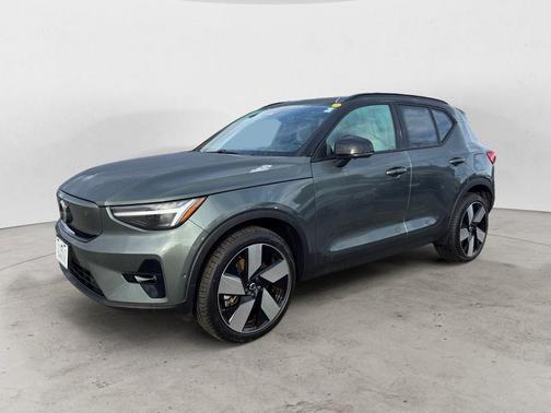 2026 Volvo EX40 Twin Motor Plus