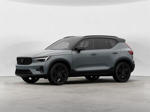 2026 Volvo XC40 B5 Ultra Black Edition