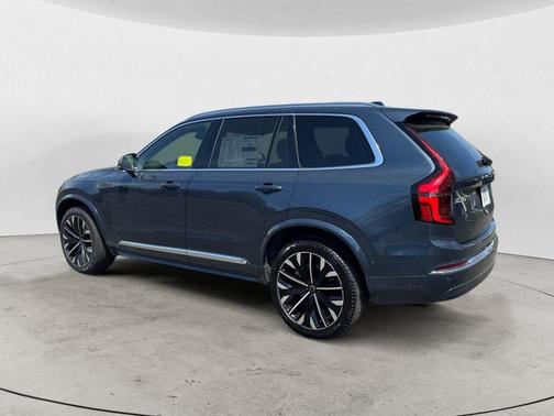 Denim Blue 2026 Volvo XC90 B6 Plus 7-Seater