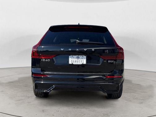 Onyx Black 2026 Volvo XC60 B5 Plus
