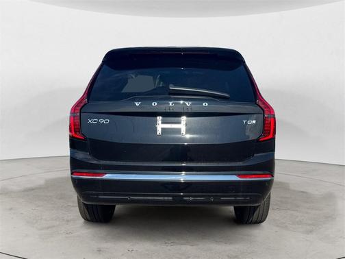 2025 Volvo XC90 Plug-In Hybrid T8 Plus 7-Seater