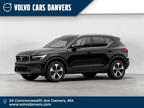 2023 Volvo XC40 B5 Plus Bright Theme