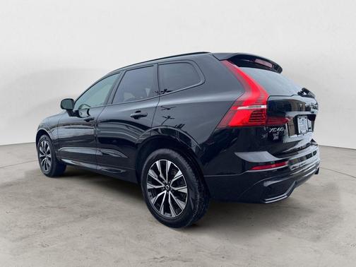 2025 Volvo XC60 B5 Core