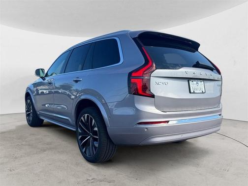 2026 Volvo XC90 B5 Plus 6-Seater