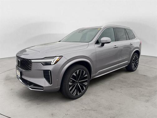 2026 Volvo XC90 B5 Plus 6-Seater