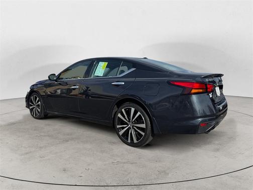 2021 Nissan Altima 2.5 Platinum
