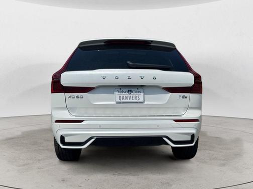 Crystal White 2026 Volvo XC60 Plug-In Hybrid T8 Ultra