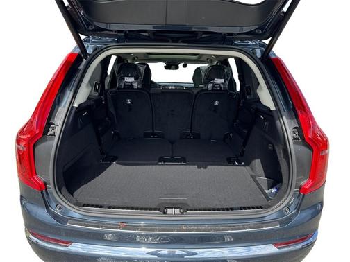 2025 Volvo XC90 B6 Plus 7-Seater