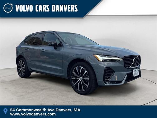 2023 Volvo XC60 B5 Plus Dark Theme