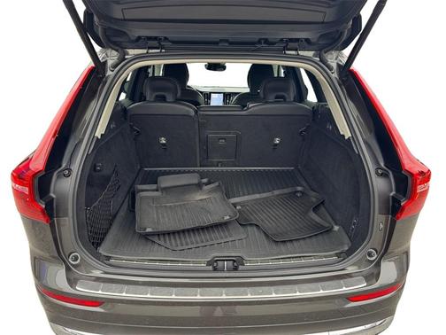 2022 Volvo XC60 B5 Inscription