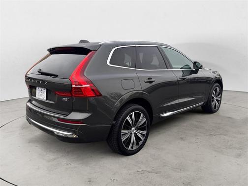 2022 Volvo XC60 B5 Inscription