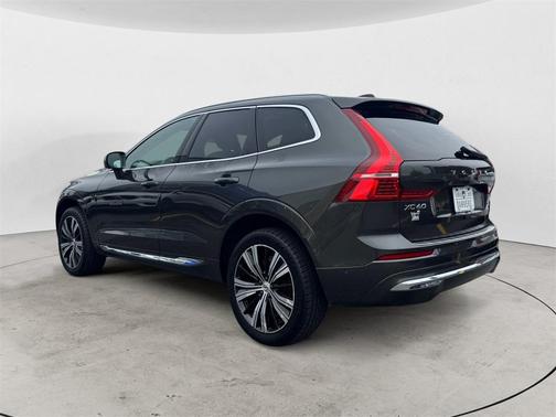 2022 Volvo XC60 B5 Inscription