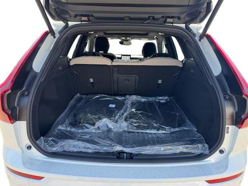 2026 Volvo XC60 B5 Core