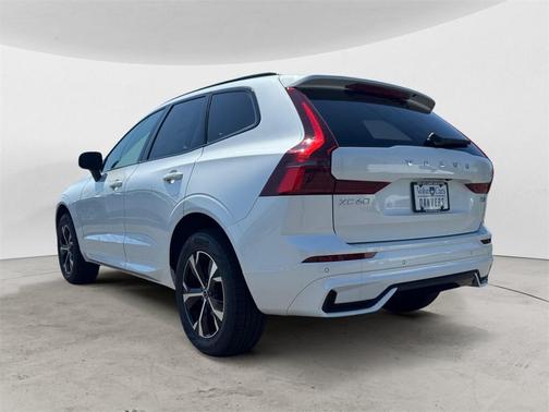 2026 Volvo XC60 B5 Core