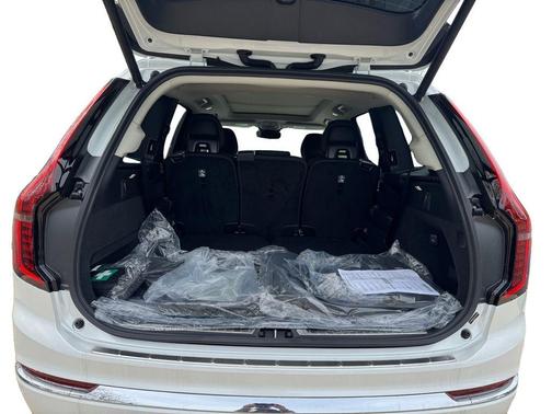 Crystal White 2026 Volvo XC90 B6 Plus 7-Seater