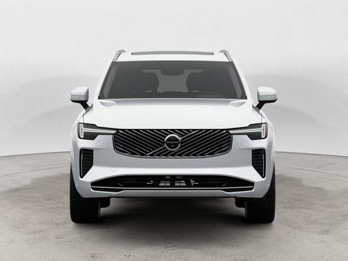 Crystal White 2026 Volvo XC90 B6 Plus 7-Seater