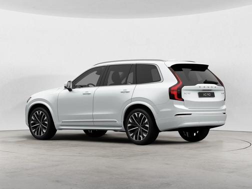 Crystal White 2026 Volvo XC90 B6 Plus 7-Seater