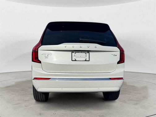 2025 Volvo XC90 Plug-In Hybrid T8 Plus 7-Seater