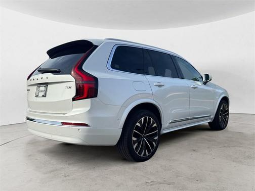 2025 Volvo XC90 Plug-In Hybrid T8 Plus 7-Seater