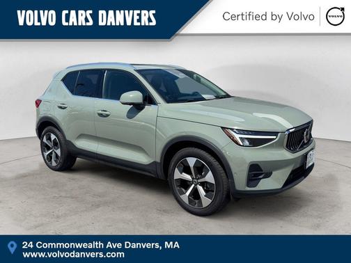 Sage Green Metallic 2025 Volvo XC40 B5 Plus Bright Theme