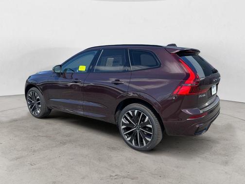 Mulberry Red 2026 Volvo XC60 B5 Ultra