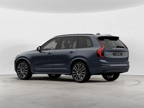 2026 Volvo XC90 B6 Ultra Dark Theme 7-Seater