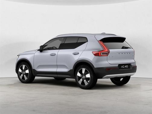 2020 Volvo XC40 T5 Momentum