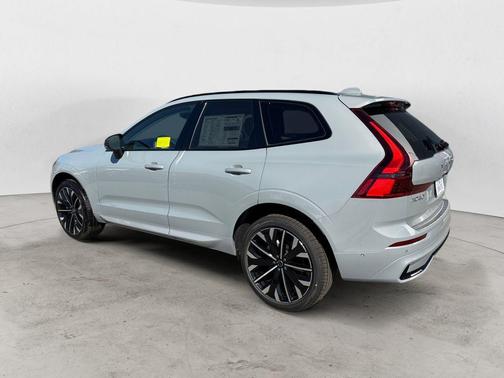 Vapour Grey 2026 Volvo XC60 B5 Ultra