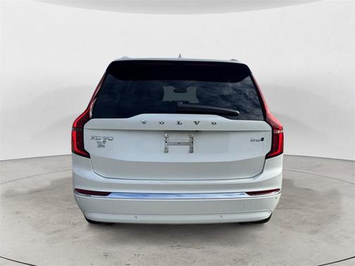 2025 Volvo XC90 B6 Ultra
