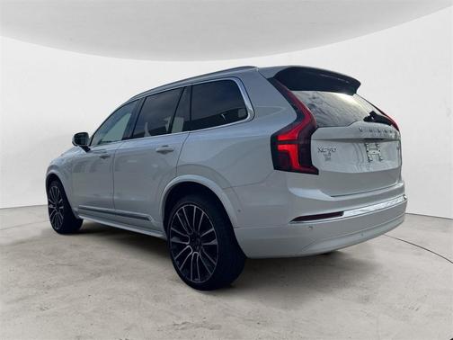 2025 Volvo XC90 B6 Ultra