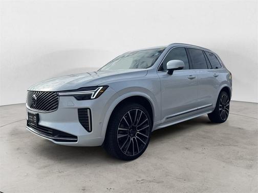 2025 Volvo XC90 B6 Ultra