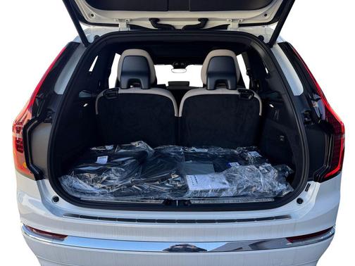 Crystal White 2026 Volvo XC90 B6 Plus 7-Seater