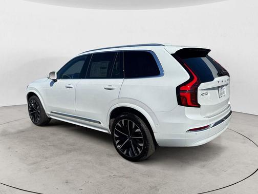 Crystal White 2026 Volvo XC90 B6 Plus 7-Seater