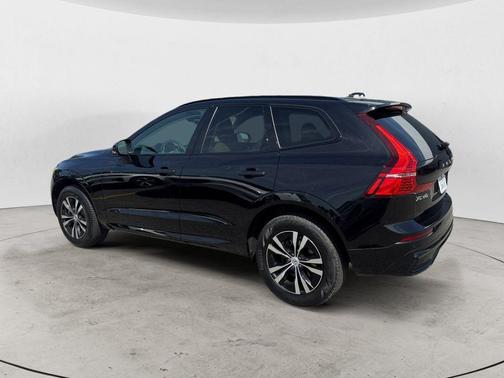 Onyx Black Metallic 2024 Volvo XC60 B5 Core
