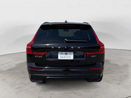 Onyx Black Metallic 2024 Volvo XC60 B5 Core