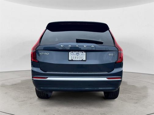 2026 Volvo XC90 PLUS