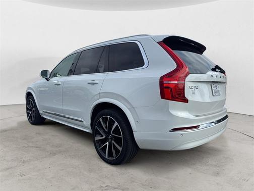 2024 Volvo XC90 B6 Plus Bright Theme 7-Seater
