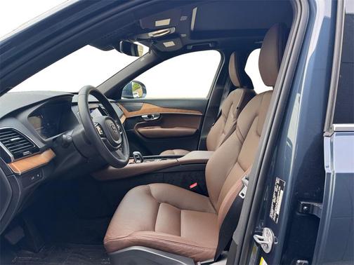 2024 Volvo XC90 Recharge Plug-In Hybrid T8 Plus Bright Theme 7 Passenger