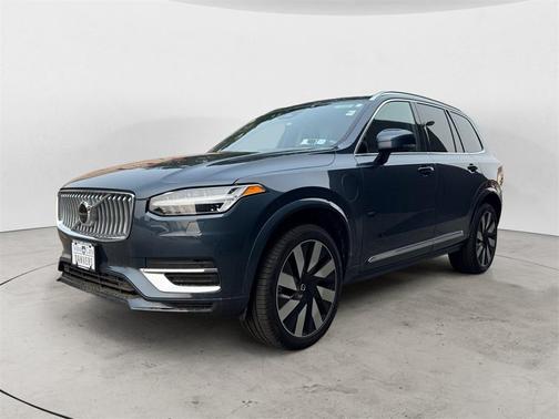 2024 Volvo XC90 Recharge Plug-In Hybrid T8 Plus Bright Theme 7 Passenger