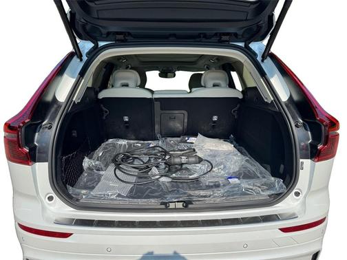 2026 Volvo XC60 T8 ULTRA